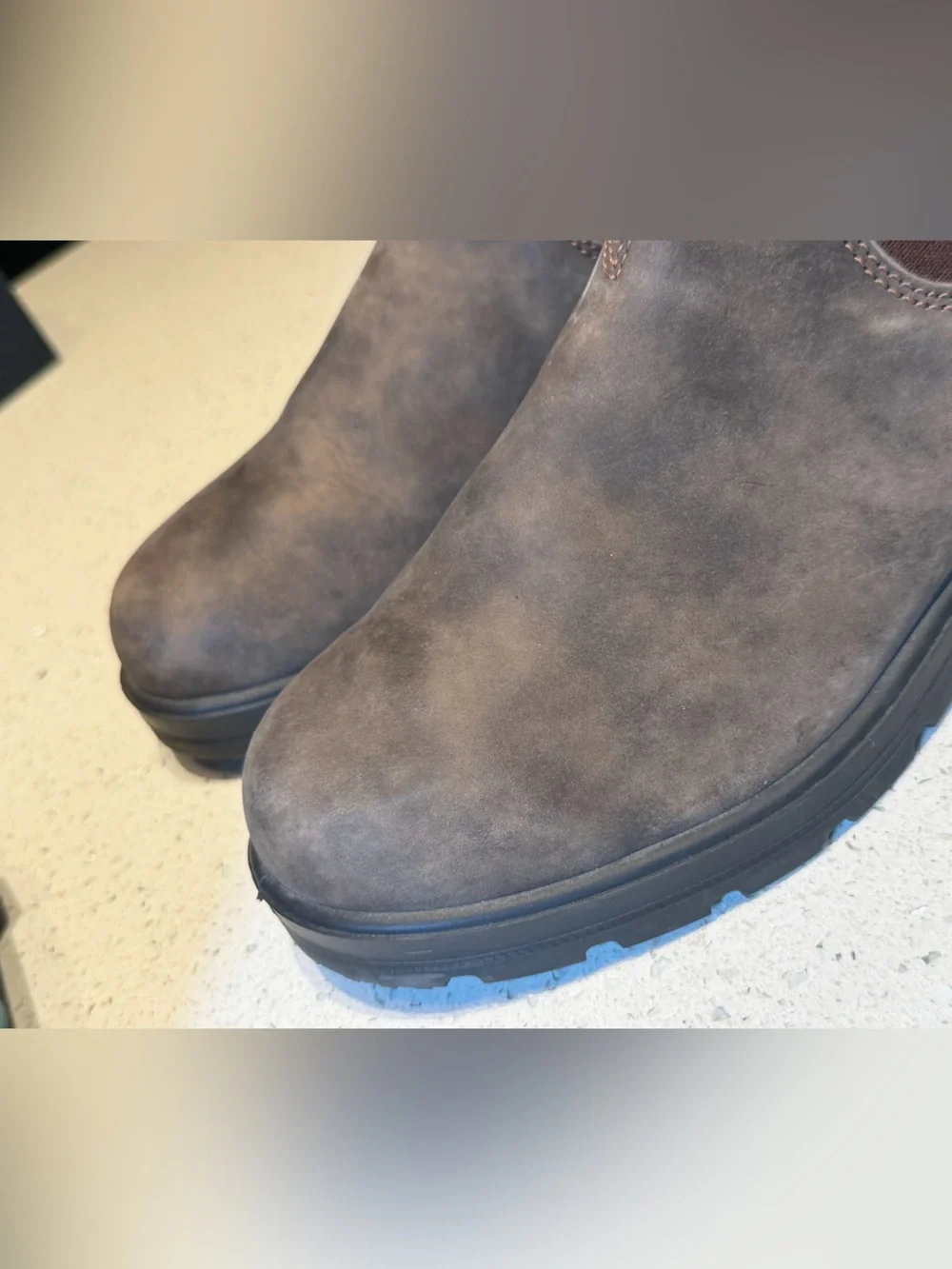 Blundstone Brown Chelsea Boots with Dark Elastic Panels